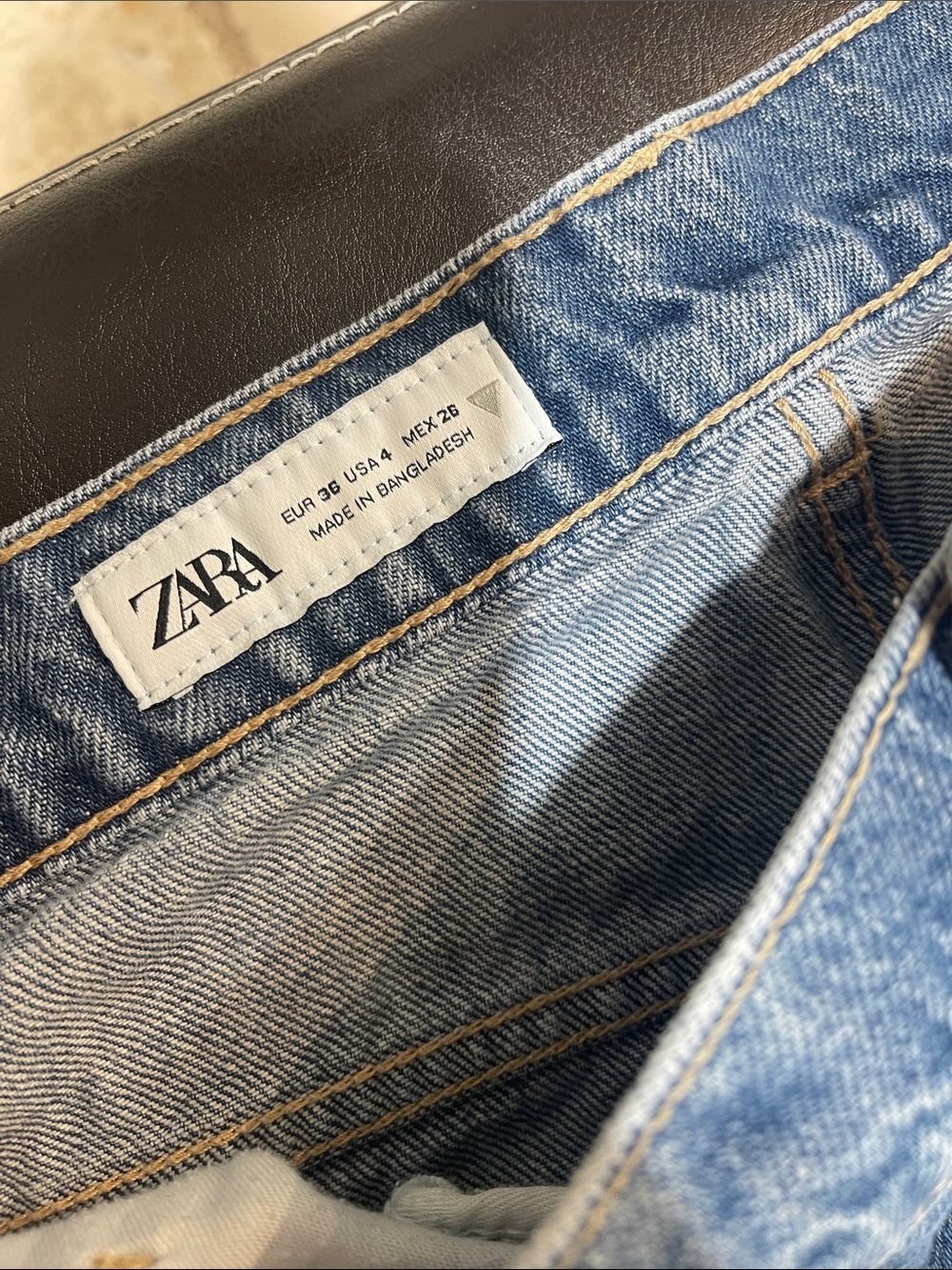 Zara Blue Wide-Leg Jeans with Silver Studs 🇨🇦 - Picture 4 of 11